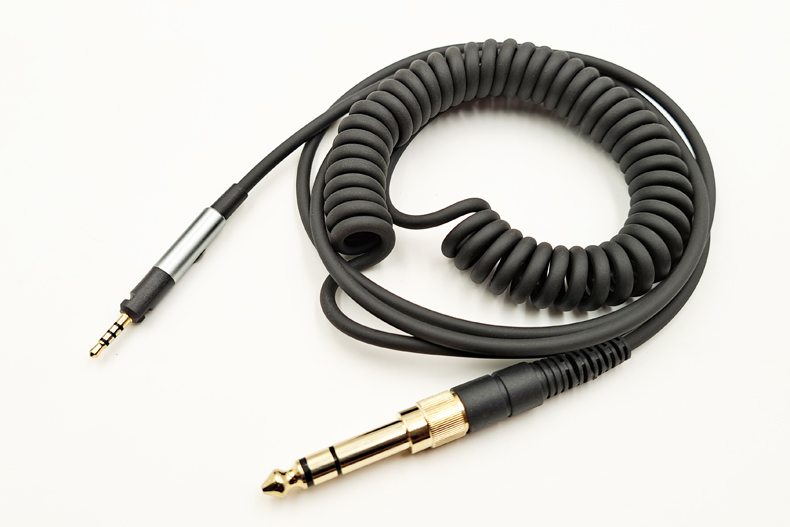 300 سنتيمتر ملفوف الربيع كابل  - مراجعة Sennheiser Headphone Hd 560S وسعره